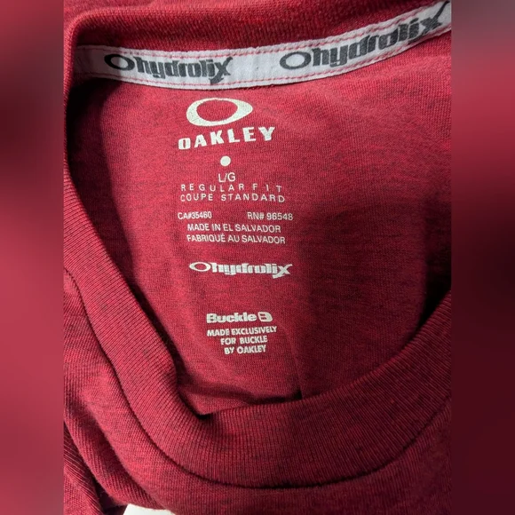Oakley Mens Large Hydrolix Regular Fit Distressed Logo Red T-shirt - Picture 4 of 7